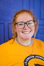 Grace Arnold Headshot